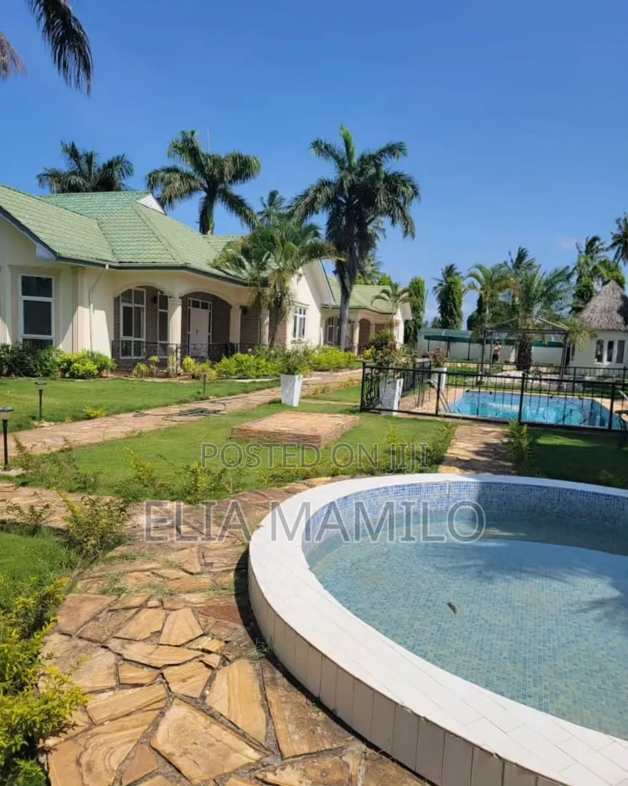 8bdrm House in Kisota, Kigamboni. for sale