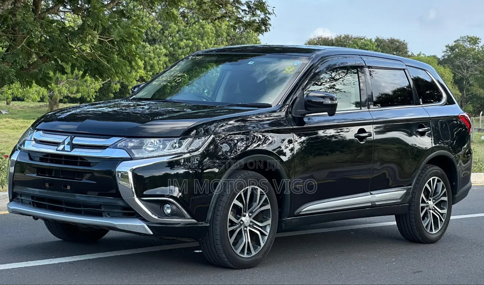 Mitsubishi Outlander 2015 Black