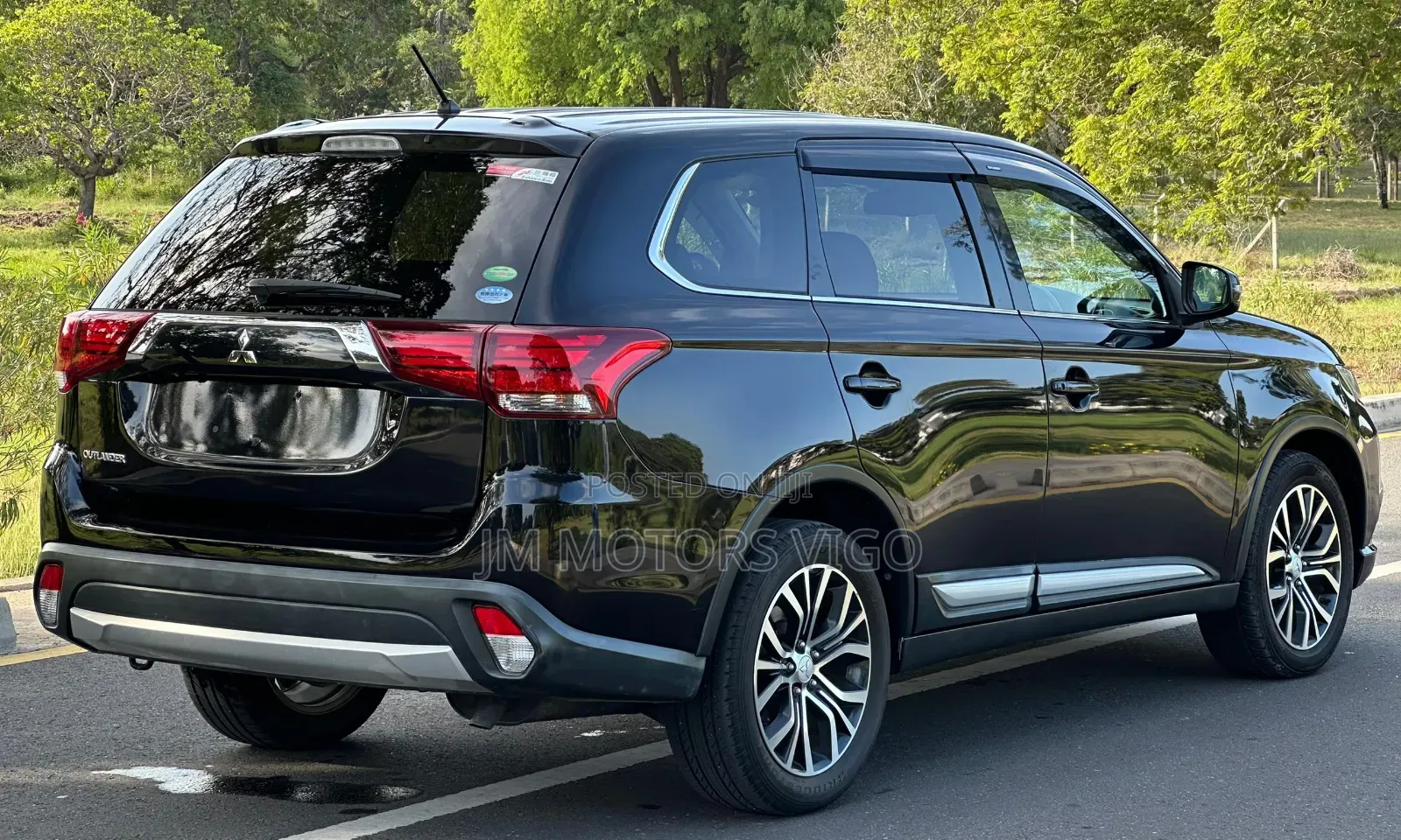 Mitsubishi Outlander 2015 Black