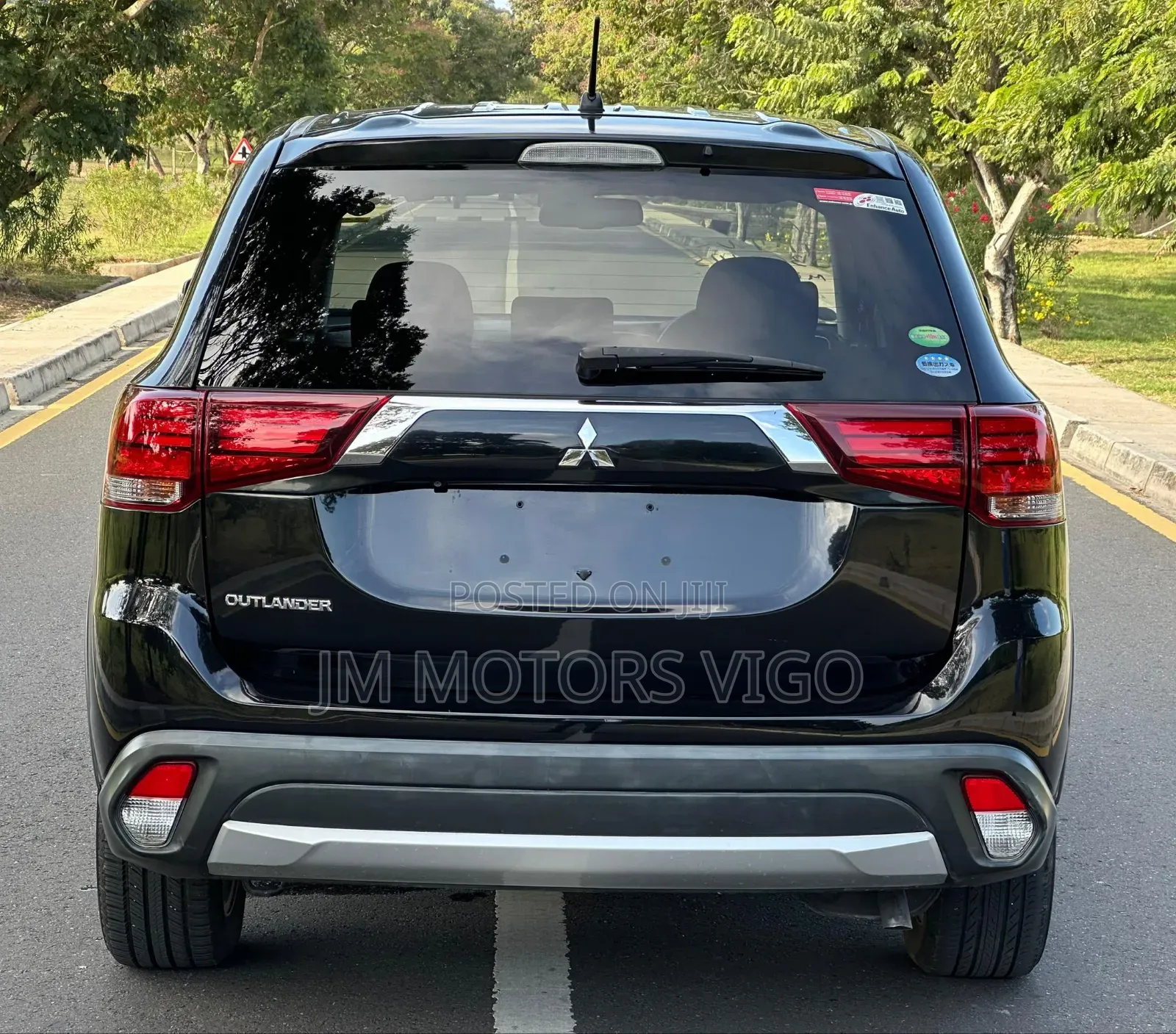 Mitsubishi Outlander 2015 Black