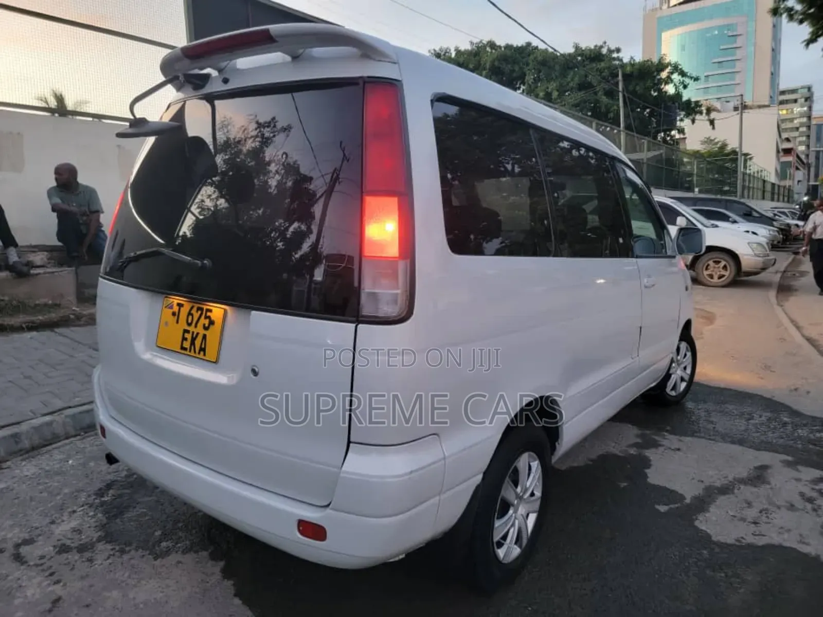 Toyota Noah 2001 White