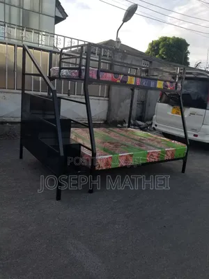 Dable Deka Yenye Ndroo 5x6 Chini Juu 4x6 Full Na Godoro