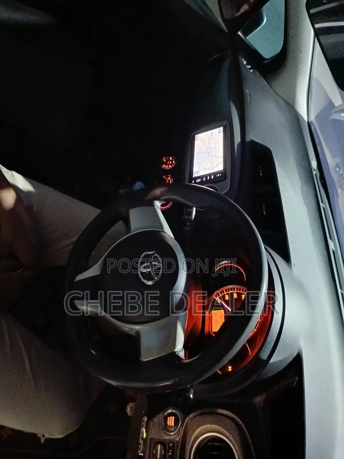 Toyota Vitz 2012 Silver
