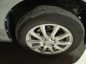 Toyota Vitz 2012 Silver