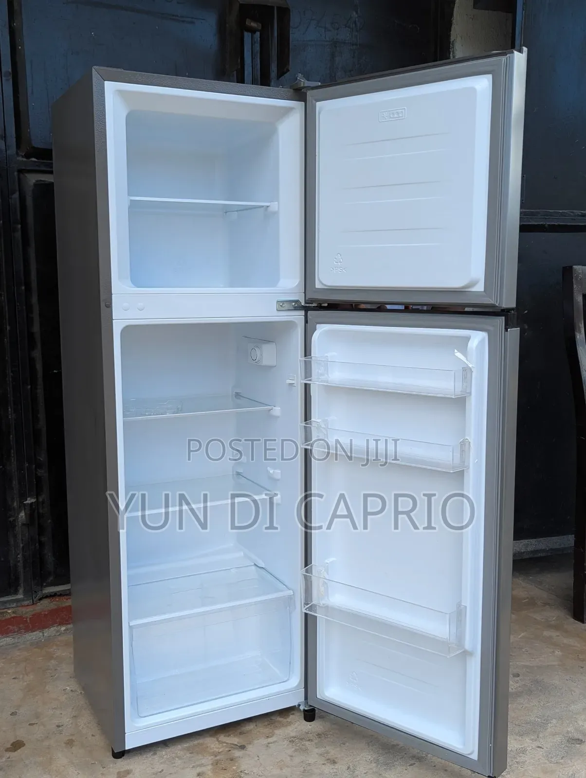 Fridge Brand Hisense 154L Clean