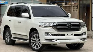 Toyota Land Cruiser 2018 White
