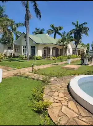 8bdrm House in Kisota Kigamboni, Kivukoni for sale