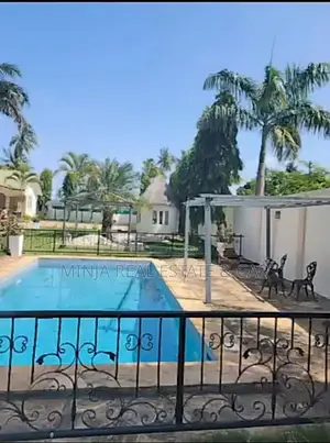 8bdrm House in Kisota Kigamboni, Kivukoni for sale