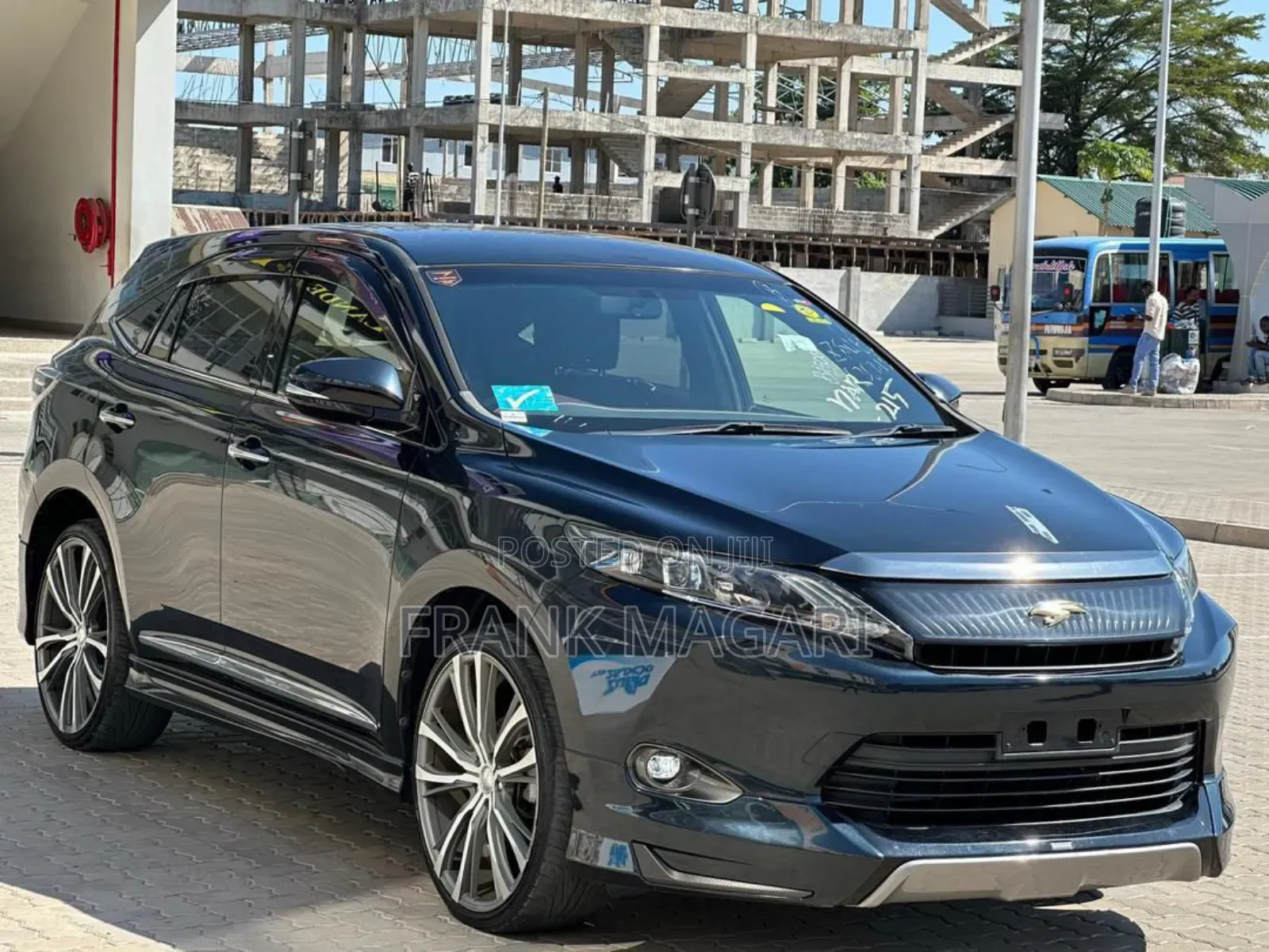 Toyota Harrier 2.0 2014 Black