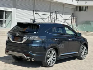 Toyota Harrier 2.0 2014 Black
