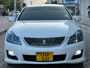 Toyota Crown 2009 White