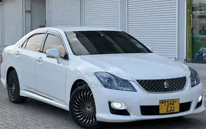Toyota Crown 2009 White