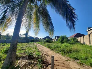 Kiwanja SQM 850 Kinauzwa Madale Mkoroshini