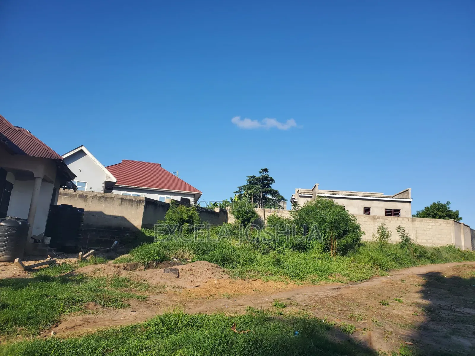 Kiwanja SQM 850 Kinauzwa Madale Mkoroshini