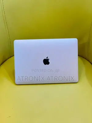 Laptop Apple MacBook Pro 2017 16GB Intel Core I7 SSD 256GB