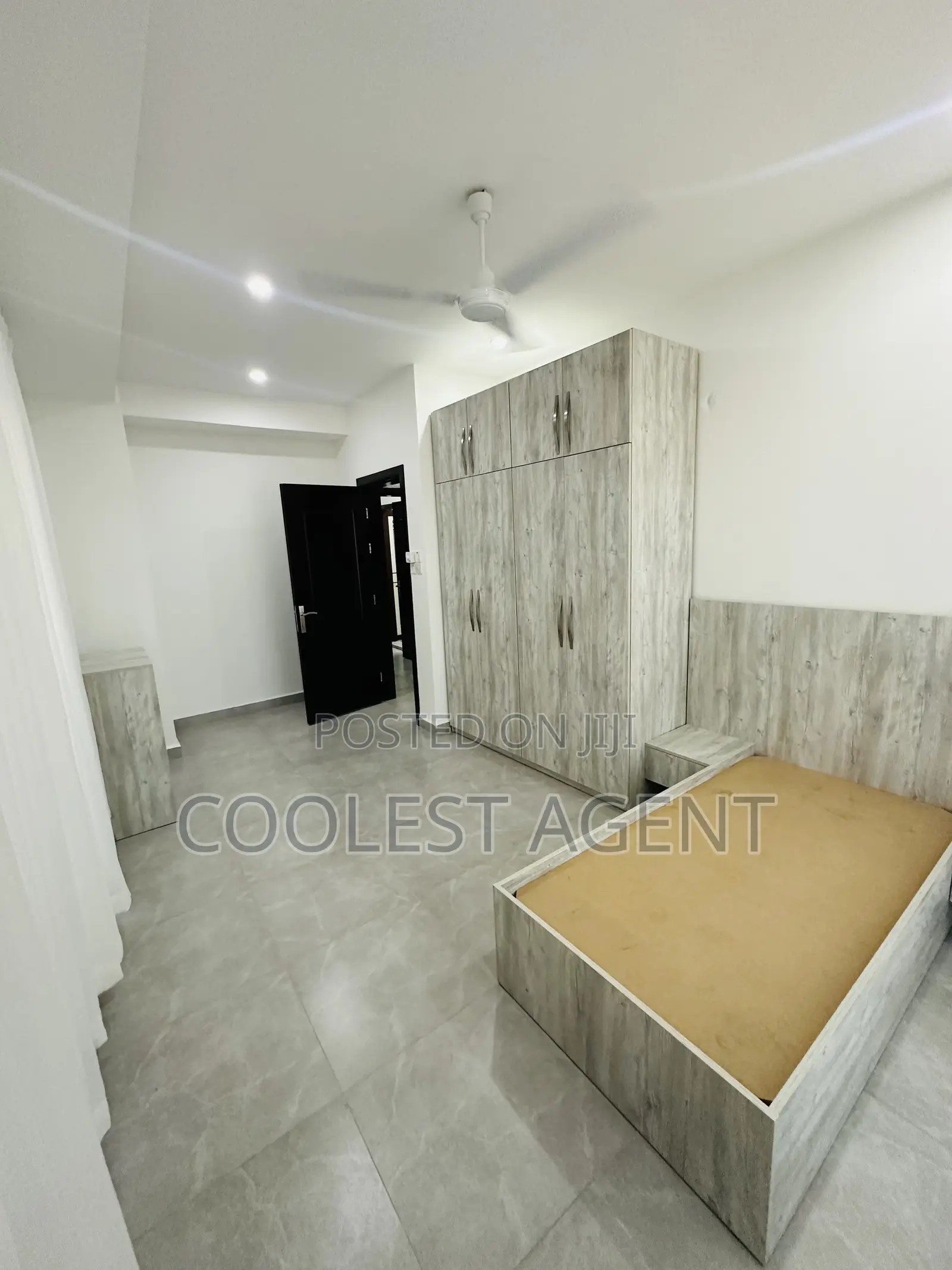 3bdrm Apartment in Msasani, Kinondoni for sale