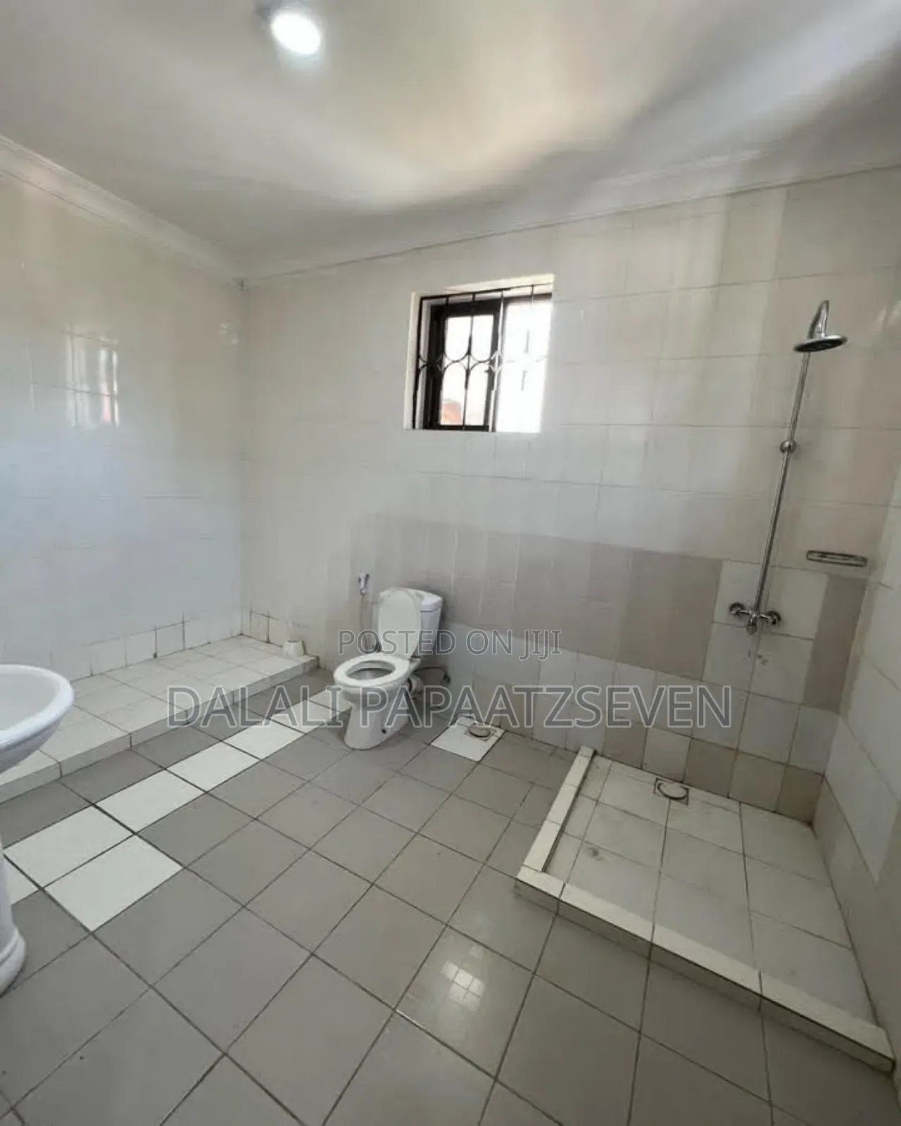 3bdrm Apartment in Dalalipapaatzseven, Mbweni for rent