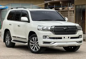 Toyota Land Cruiser 2018 White