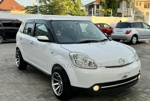 Mazda Verisa 2008 White