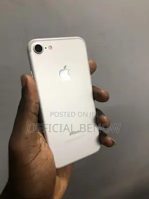 Apple iPhone 7 128 GB Silver