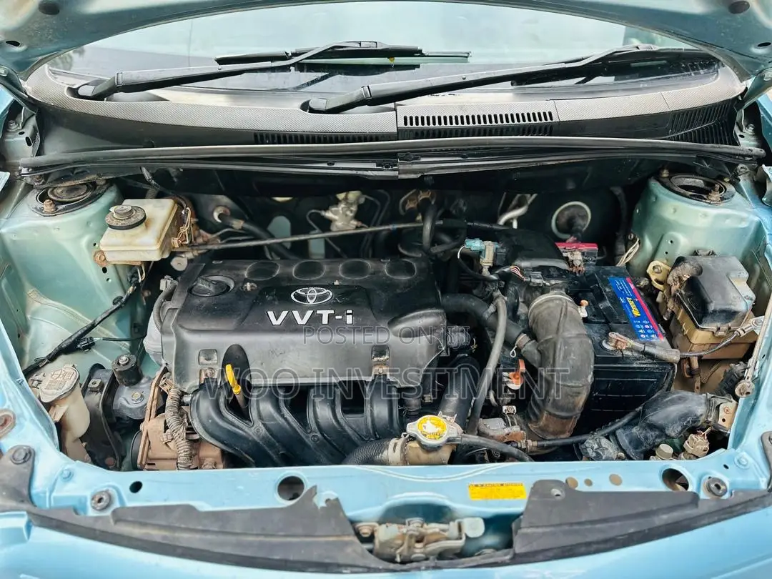 Toyota IST 2004 Blue