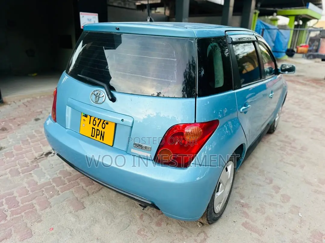 Toyota IST 2004 Blue