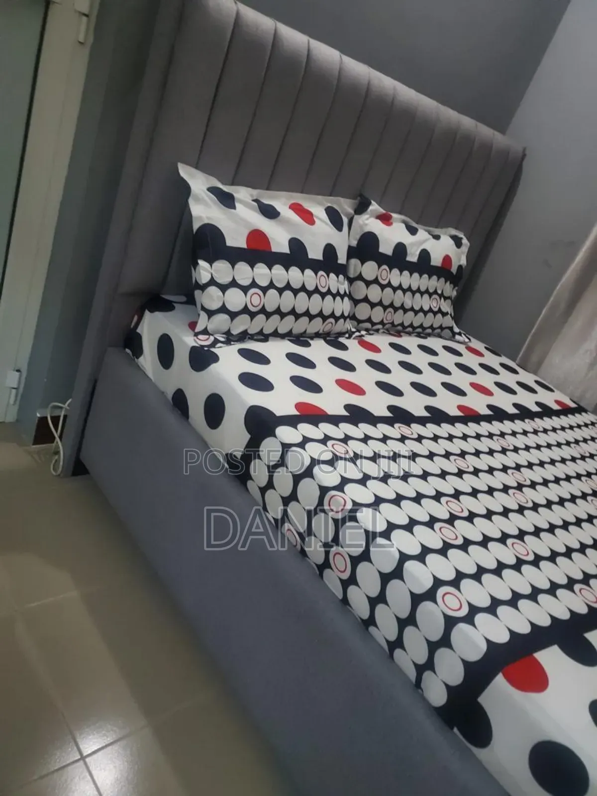 Bedsofa Rangi Ya Gray 5*6 Na Godo Lake