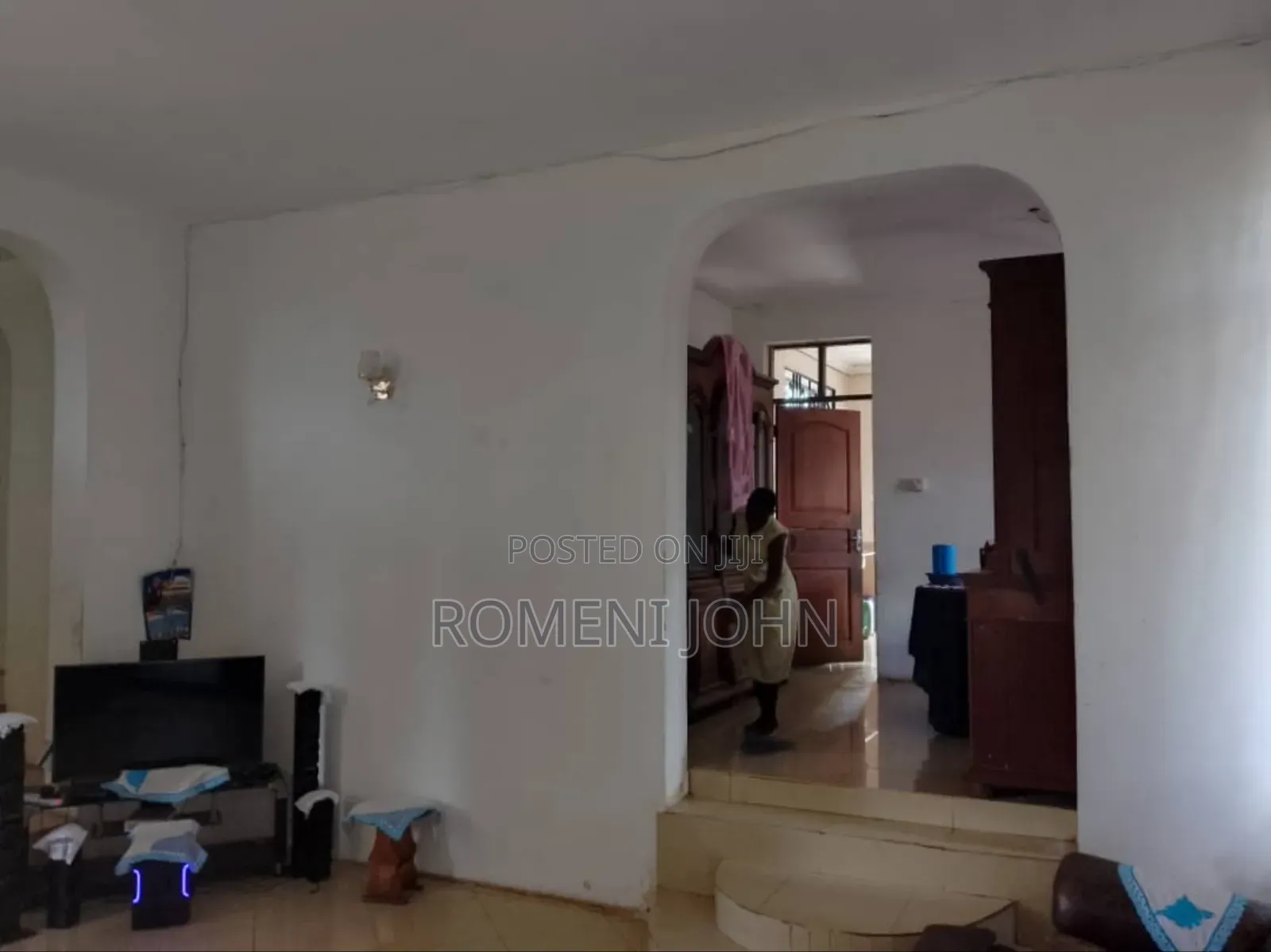 5bdrm Block of Flats in Tanzania Daresalaam, Ilala for sale
