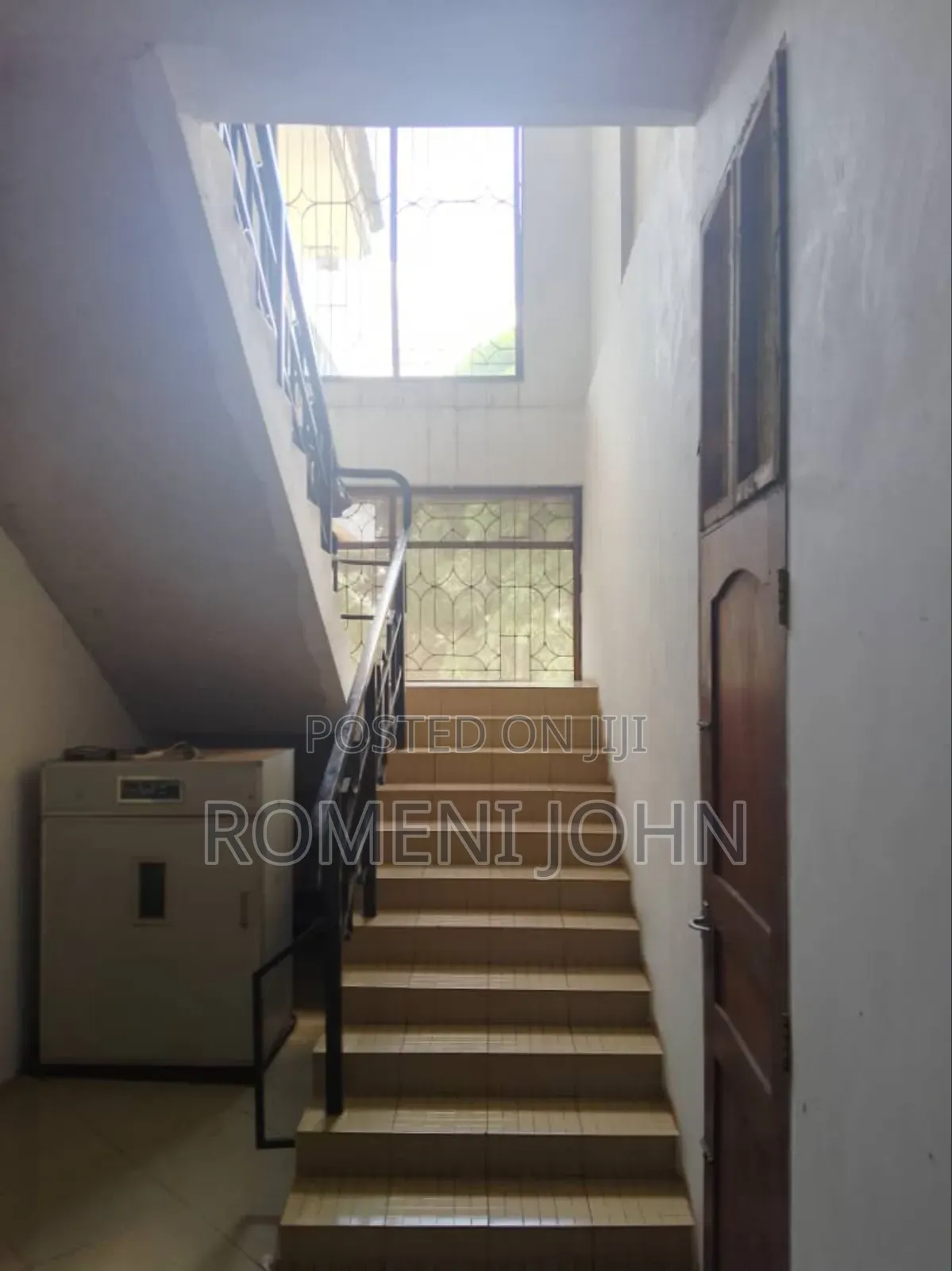 5bdrm Block of Flats in Tanzania Daresalaam, Ilala for sale