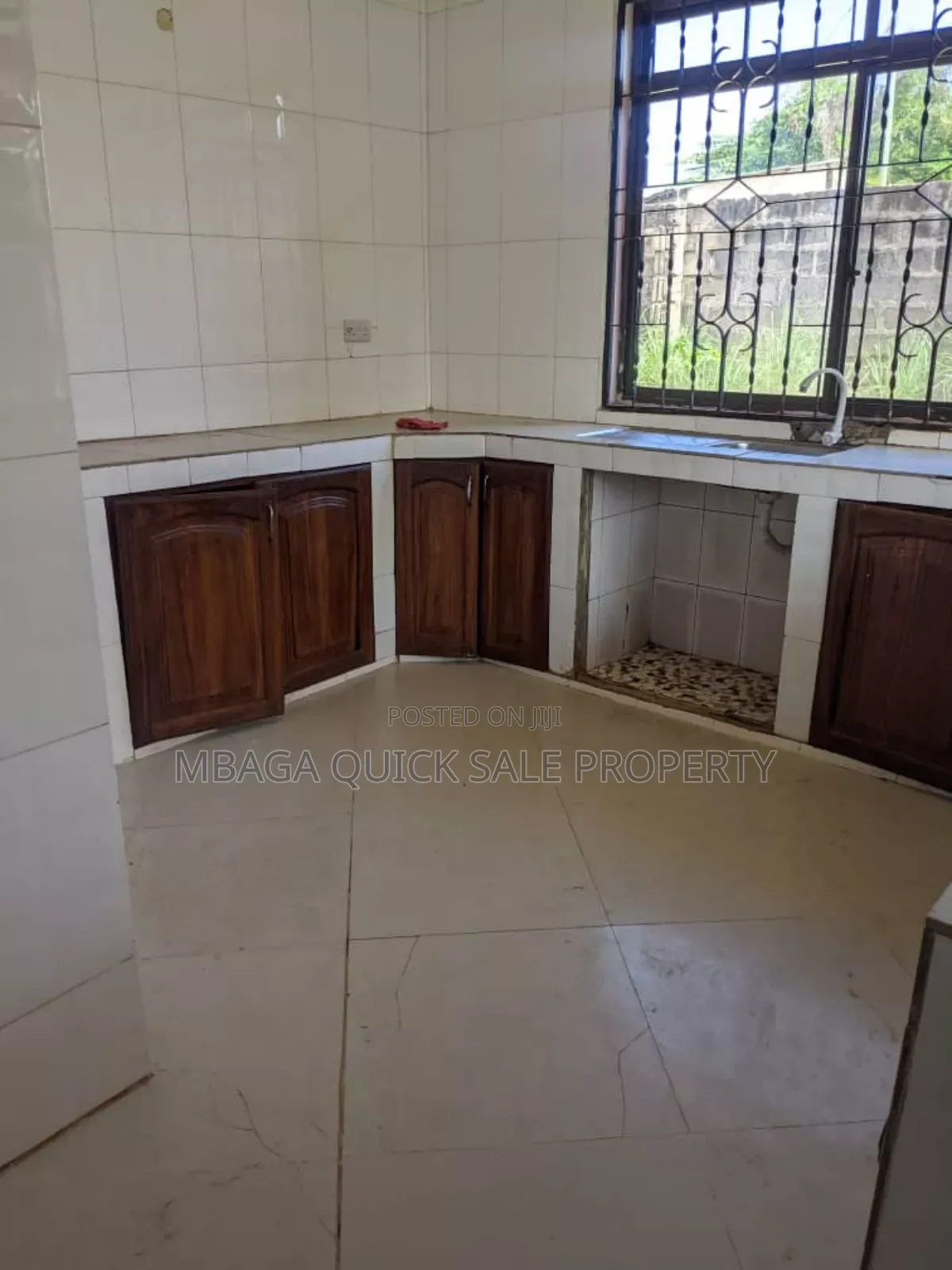 3bdrm Apartment in Mbuyuni, Mbezi for rent