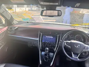 Toyota Harrier 2.0 2018 White