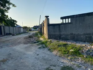 Kiwanja SQM 750 Kinauzwa Mbweni Ubungo Block D