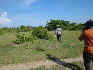 Kiwanja Kinauzwa Magambani Bagamoyo