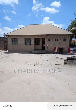 7bdrm Apartment in Tanzania Dare Salaam for sale