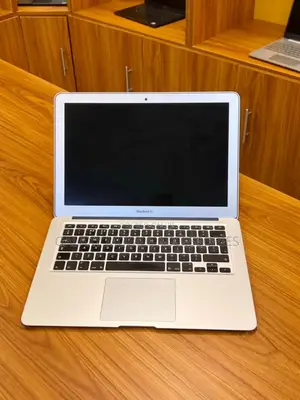 Laptop Apple MacBook Air 2017 8GB Intel Core I5 SSD 256GB