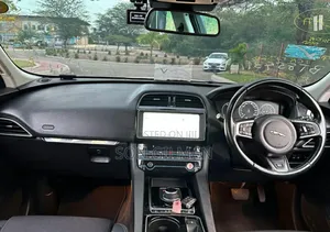 Jaguar F-Pace 2017 White