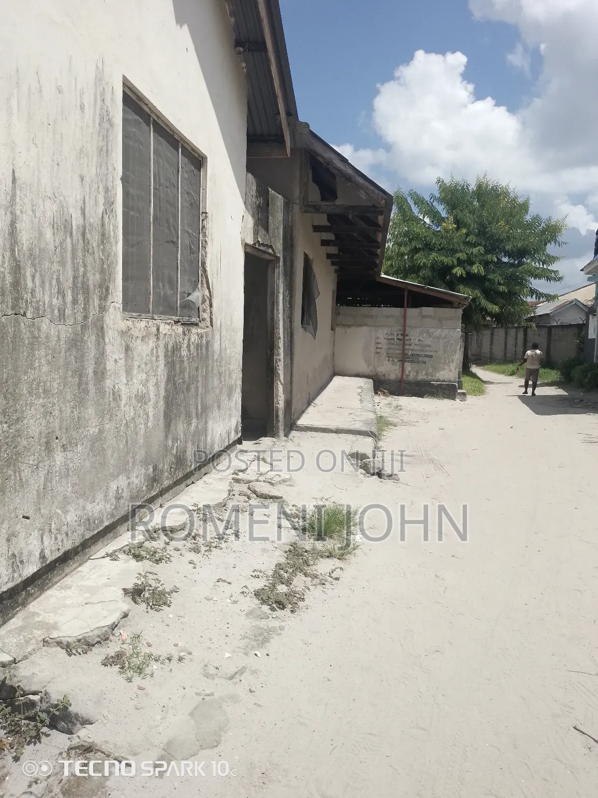 16bdrm Apartment in Tanzania Daresalaam, Ilala for sale