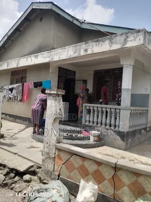 6bdrm House in Tanzania Daresalaam, Ilala for sale