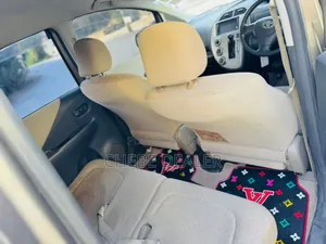 Toyota Ractis 2008 Beige