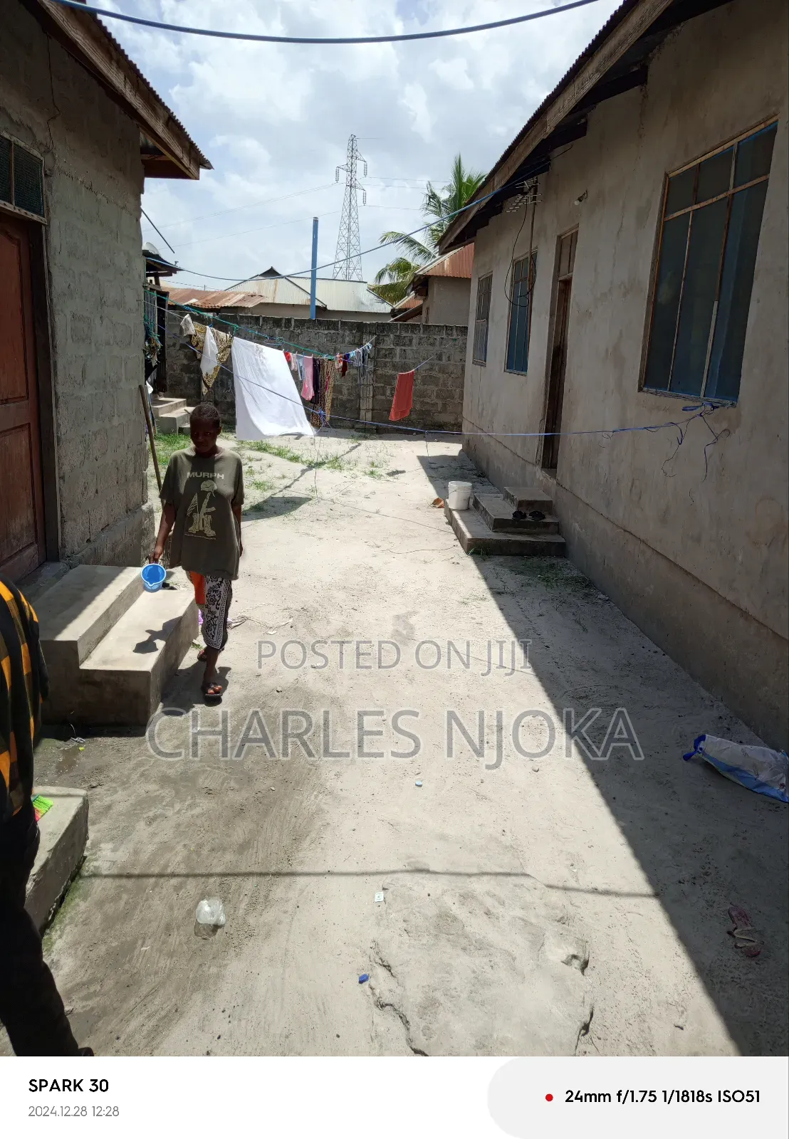 12bdrm House in Tanzania Dare Salaam for sale