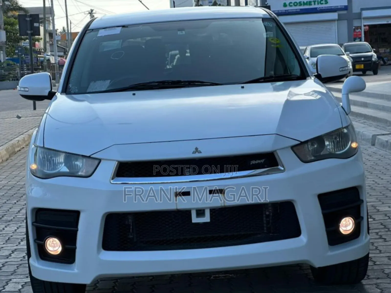 Mitsubishi Outlander 2011 White