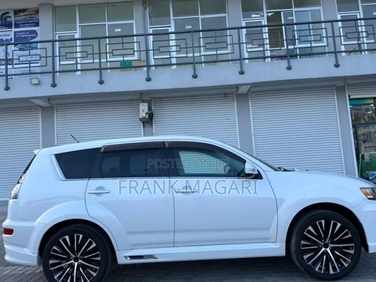 Mitsubishi Outlander 2011 White