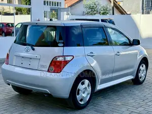 Toyota IST 2005 Silver