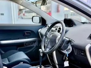 Toyota IST 2005 Silver