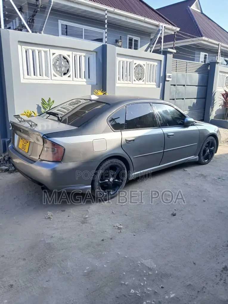 Subaru Legacy 2005 Silver