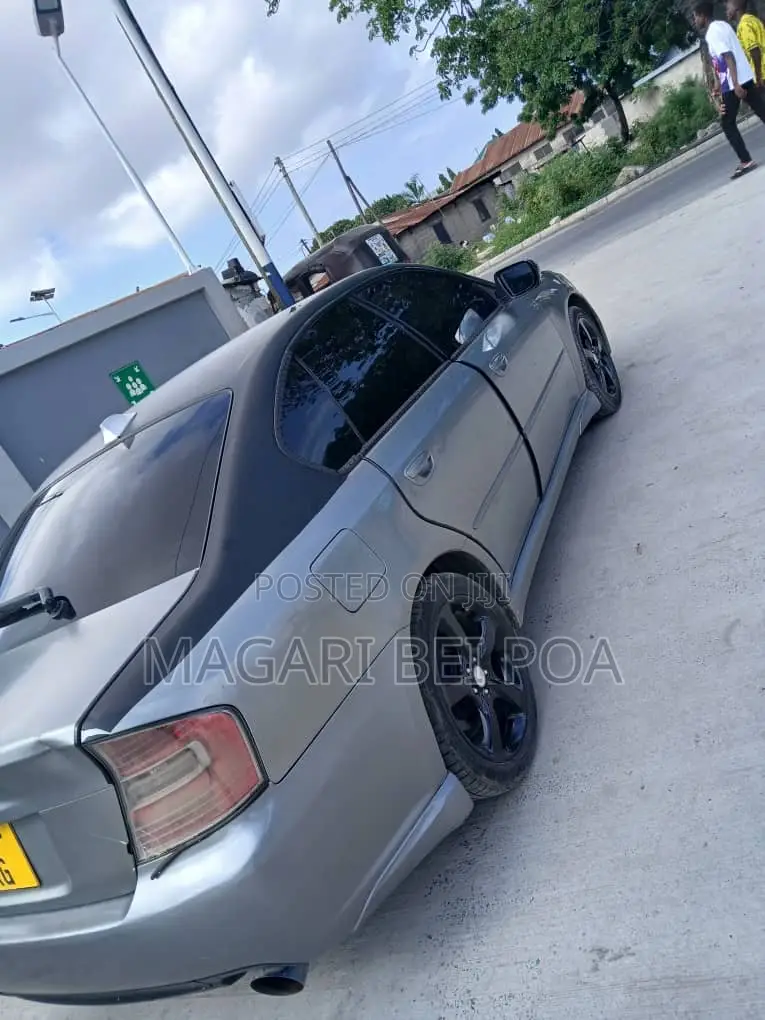 Subaru Legacy 2005 Silver