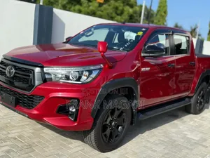 Toyota Hilux 2.4 Diesel 2020 Burgundy