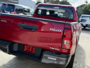 Toyota Hilux 2.4 Diesel 2020 Burgundy