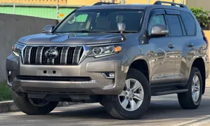 Toyota Land Cruiser Prado 2022 Gray