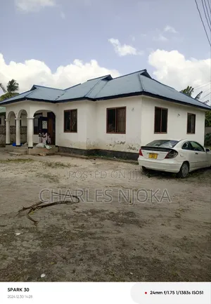 7bdrm Apartment in Tanzania Dare Salaam for sale